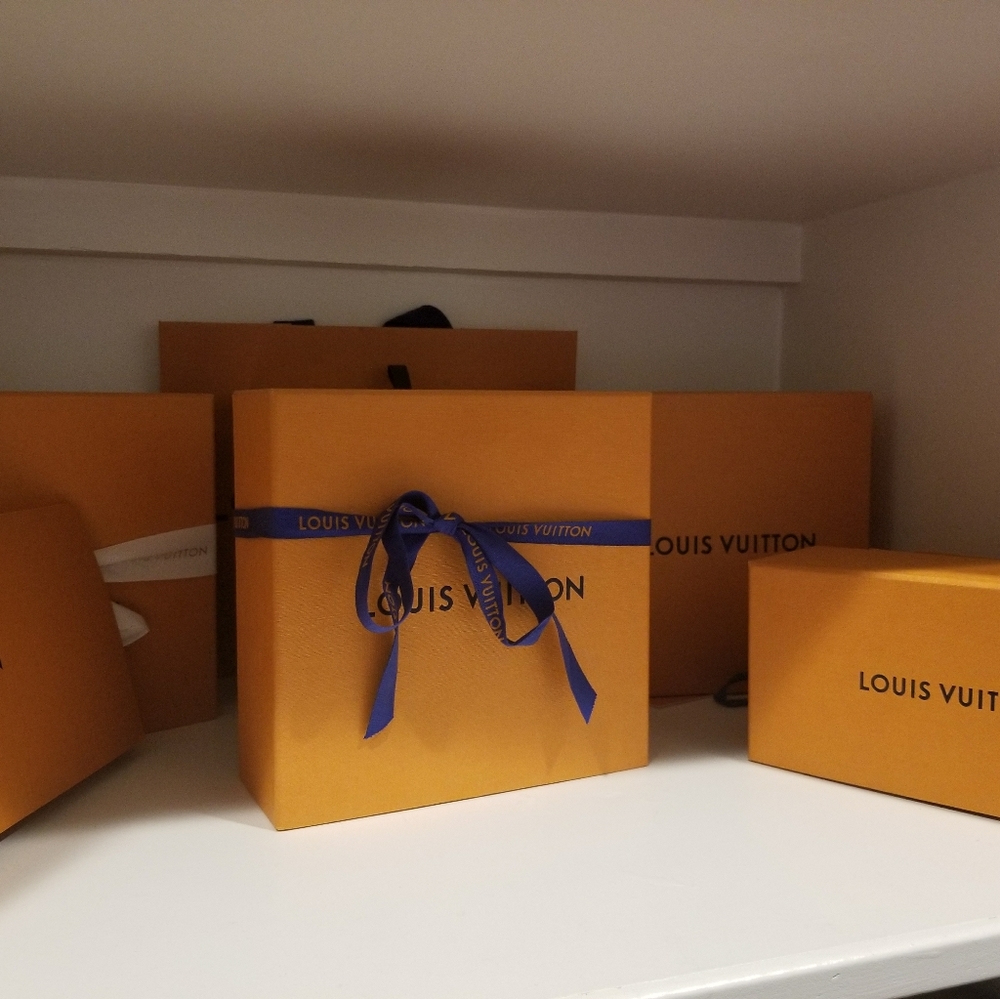 Men Louis Vuitton Belt(s)
